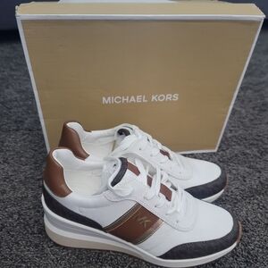 New Michael kors